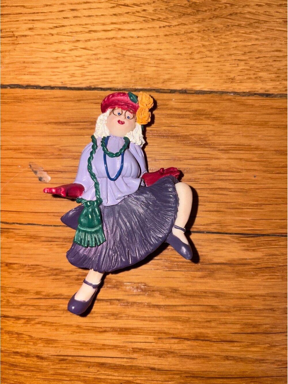 VINTAGE JS PORCELAIN OLD LADY WOMAN FIGURE 1996 WITH RED HAT